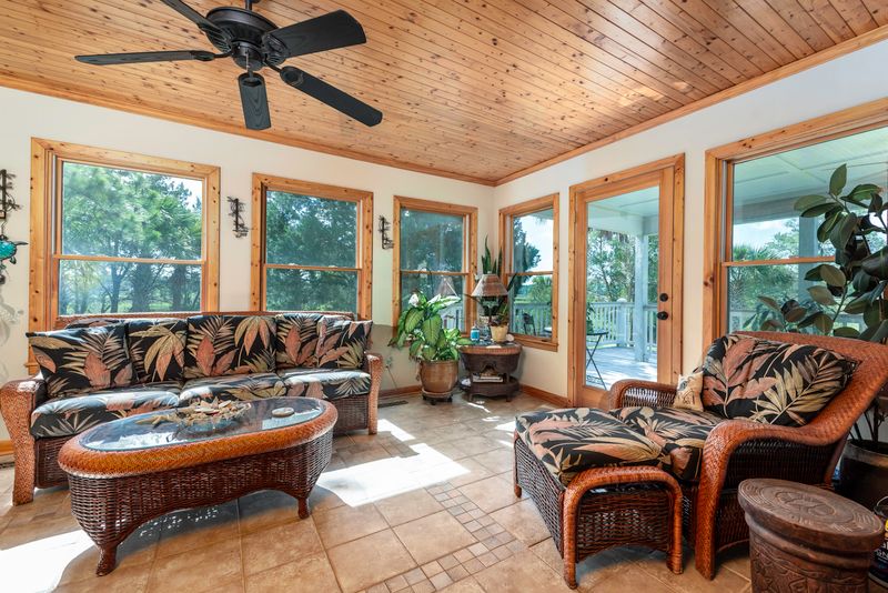 1402 Marshwind Island Rd, Awendaw, SC 29429