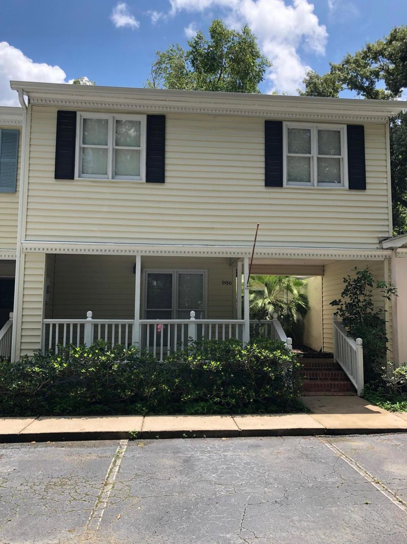 986 Lake Frances Dr, Charleston, SC 29412