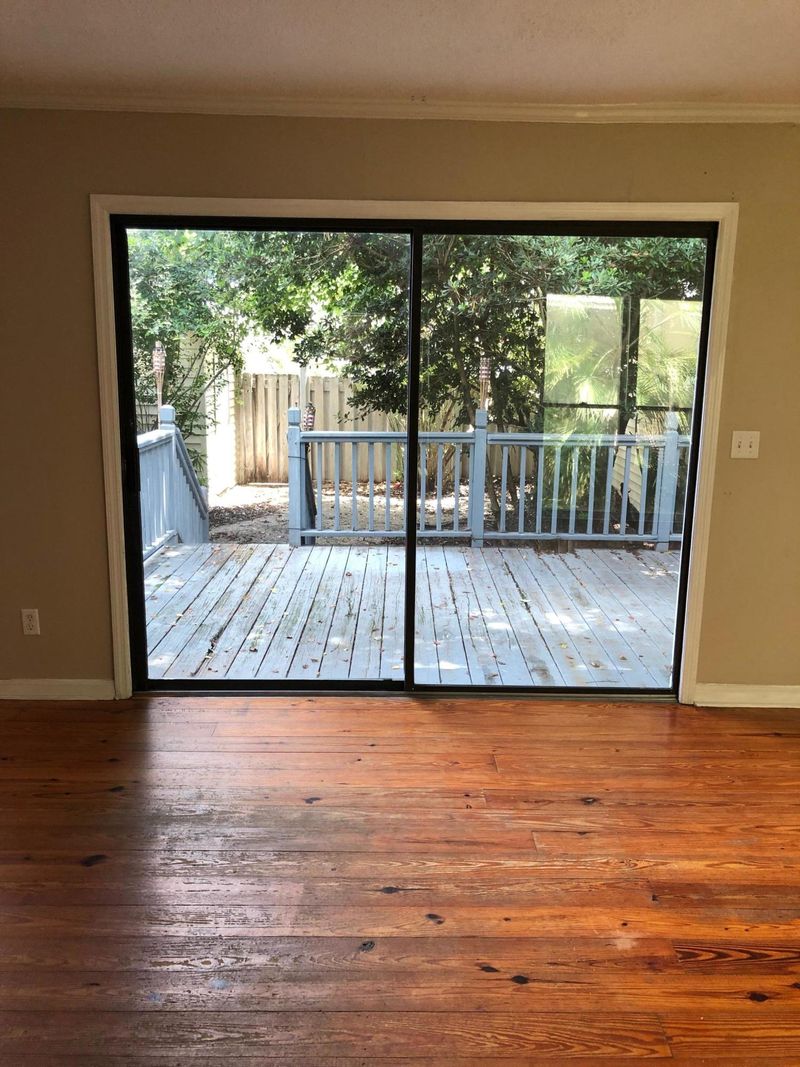986 Lake Frances Dr, Charleston, SC 29412