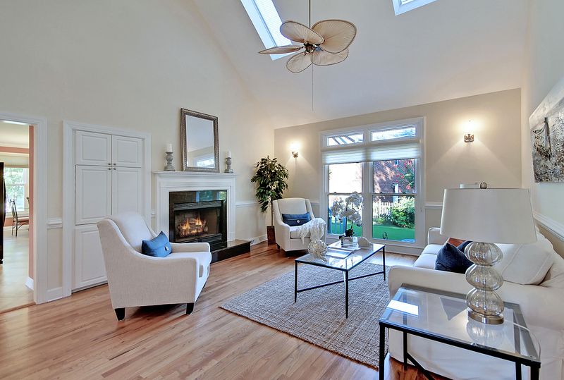 1371 Southlake Dr, Mount Pleasant, SC 29464
