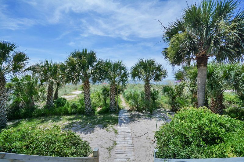2604 Point St, Edisto Beach, SC 29438