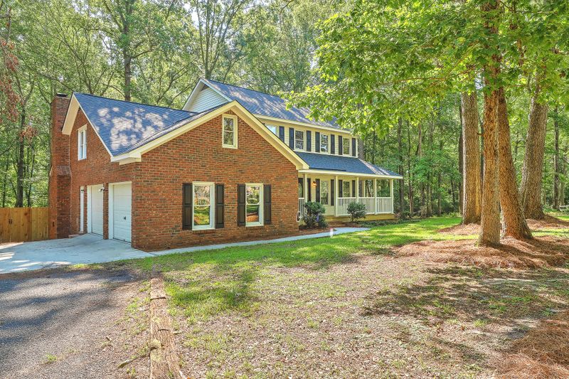 104 Paris Ln, Summerville, SC 29483