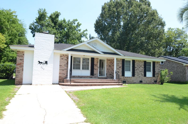 454 Madeline Dr, Goose Creek, SC 29445