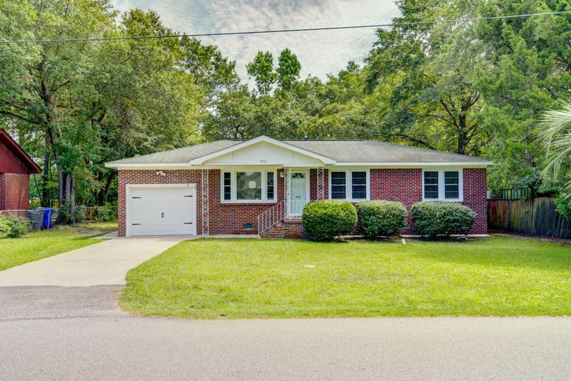 4712 Lang Ridge Dr, North Charleston, SC 29405