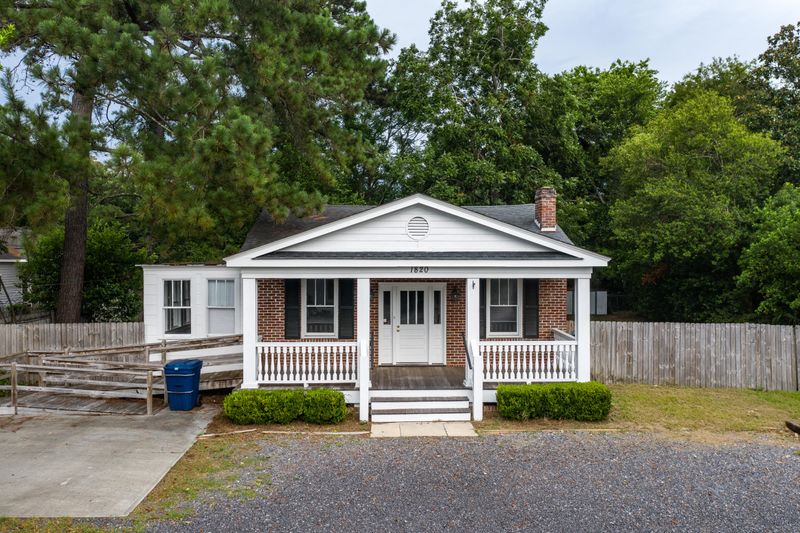 1820 1st Dr, Charleston, SC 29407