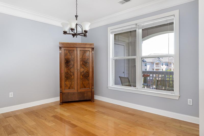 2244 Ashley Crossing Dr #634, Charleston, SC 29414