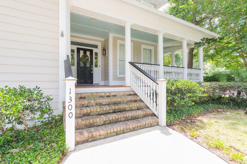 1300 Parkton Rd, Mount Pleasant, SC 29464