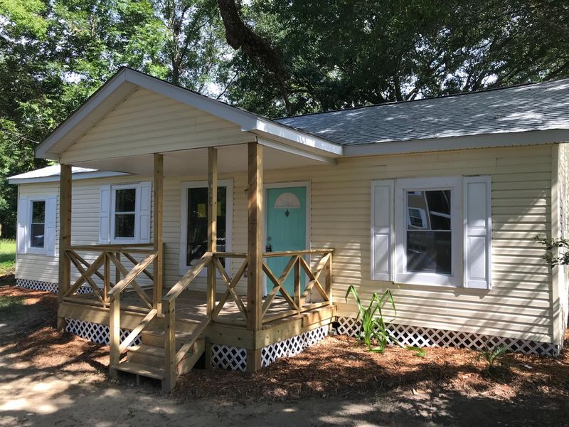 1056 Bexley St, North Charleston, SC 29405