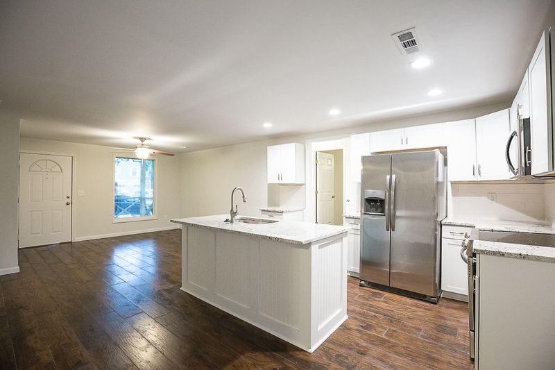 1056 Bexley St, North Charleston, SC 29405