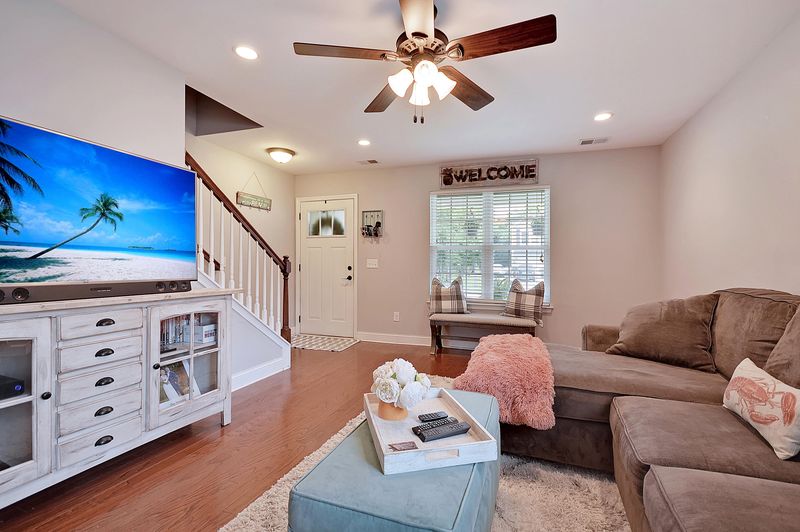 1566 Burnswick Dr, Johns Island, SC 29455