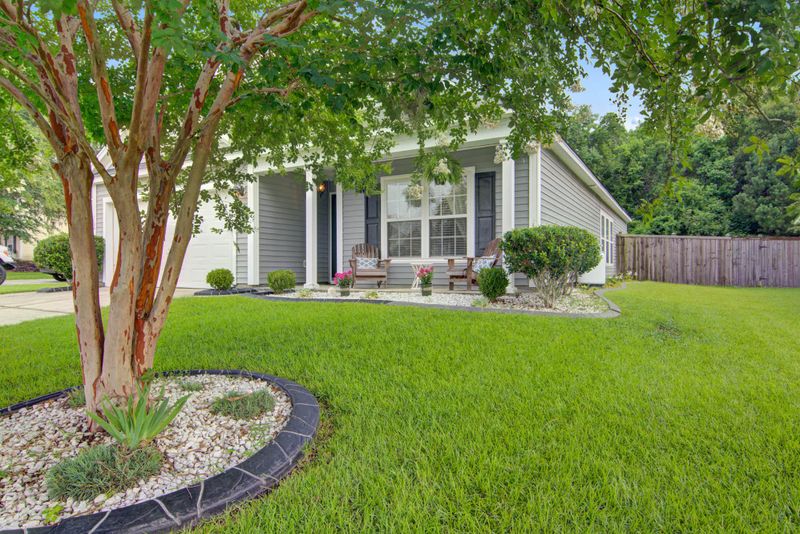 1106 Moss Grove Dr, Moncks Corner, SC 29461