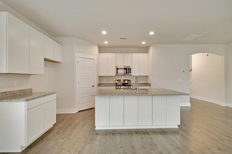 103 South Commodore Way, Summerville, SC 29483