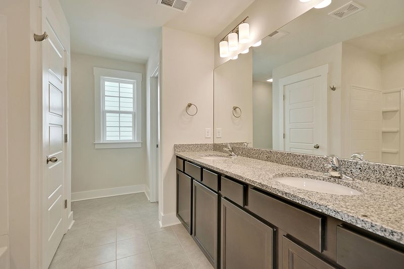 103 South Commodore Way, Summerville, SC 29483