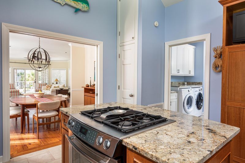 613 Ocean Blvd, Isle Of Palms, SC 29451
