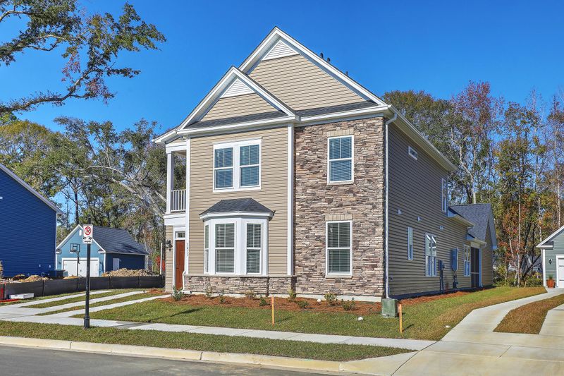 457 Spring Hollow Dr, Charleston, SC 29492