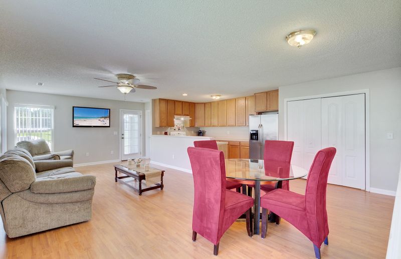 142 Savannah River Dr, Summerville, SC 29485