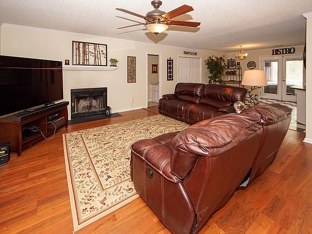 800 Harbor Place Dr, Charleston, SC 29412