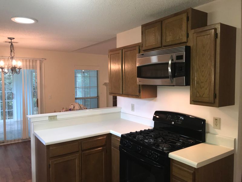 211 Sagebrush Ln, Summerville, SC 29483