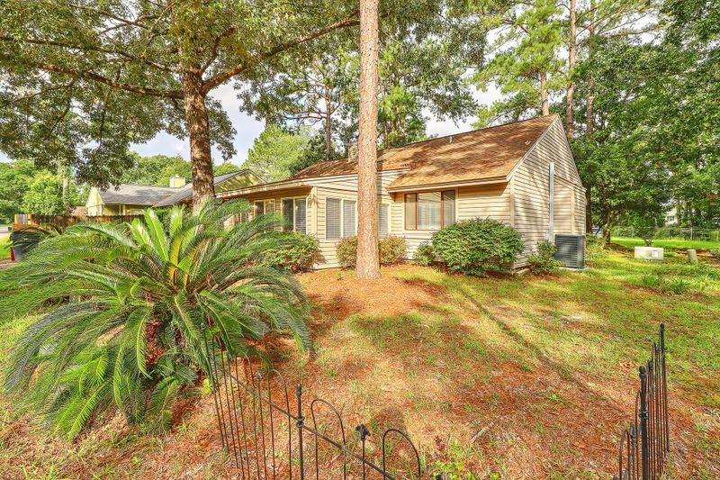 104 Astor Ct, Summerville, SC 29486