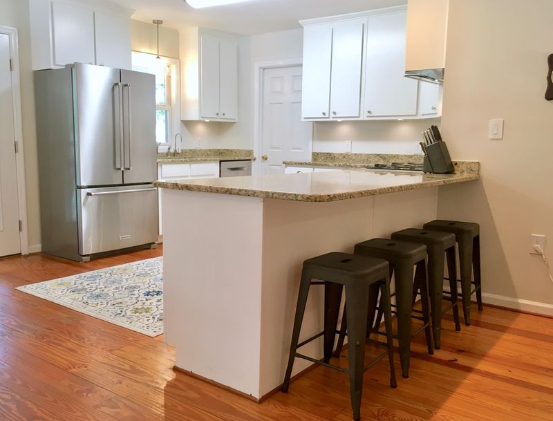 523 Dolphin St, Edisto Island, SC 29438
