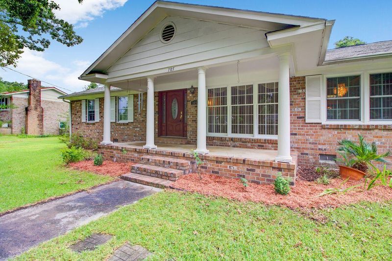 105 Middleton Dr, Goose Creek, SC 29445