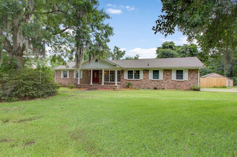 105 Middleton Dr, Goose Creek, SC 29445