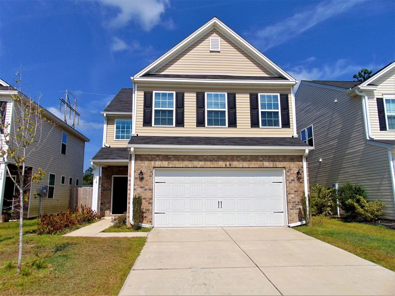 218 Swamp Creek Ln, Moncks Corner, SC 29461