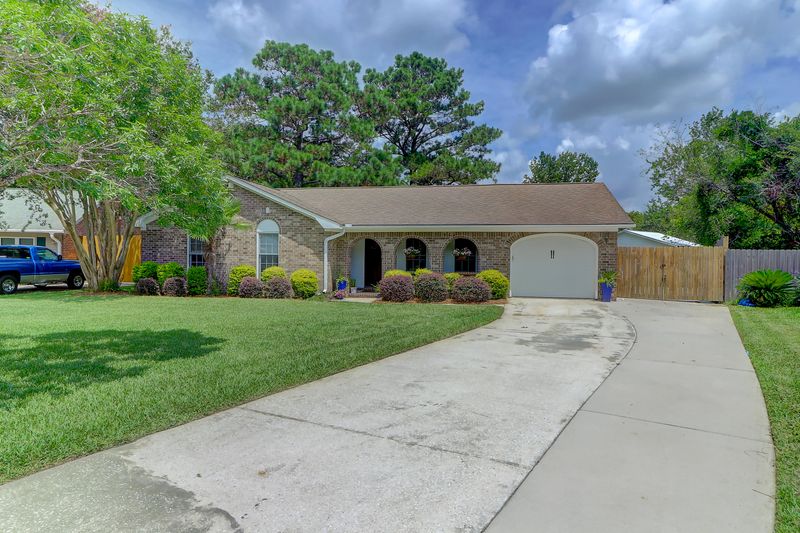 1174 Shoreside Way, Mount Pleasant, SC 29464