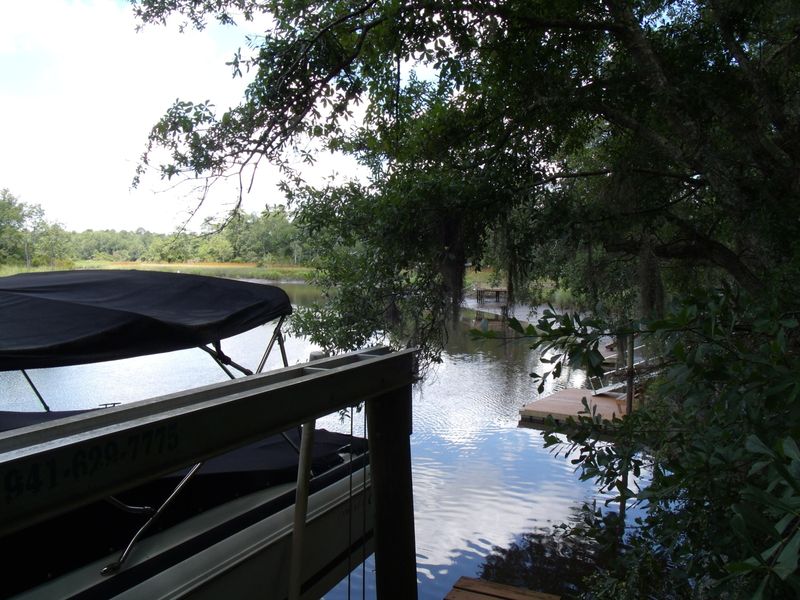 218 Shaftesbury Ln, Summerville, SC 29485