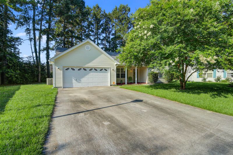 9842 Levenshall Dr, Ladson, SC 29456