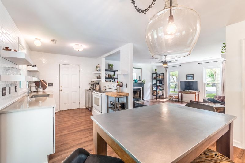 1701 Eallystockert Rd, Charleston, SC 29414