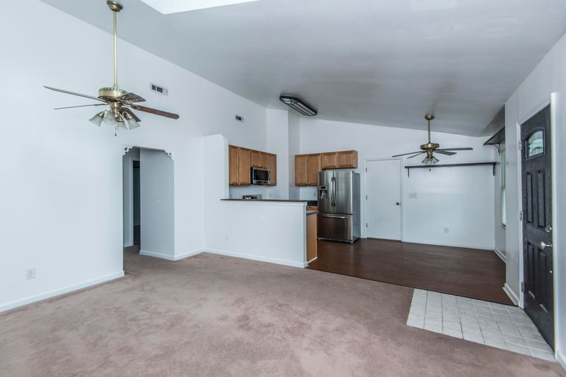 8330 Whitehaven Dr, North Charleston, SC 29420