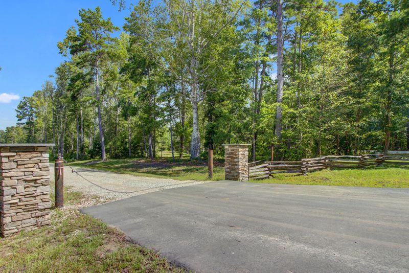 1b Bobcat Ln, Summerville, SC 29485