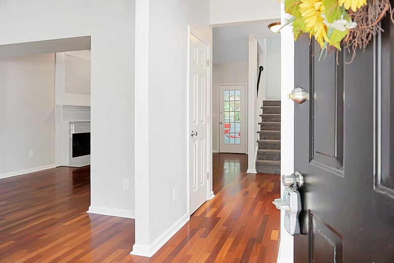 2755 Stamby Pl, Mount Pleasant, SC 29466