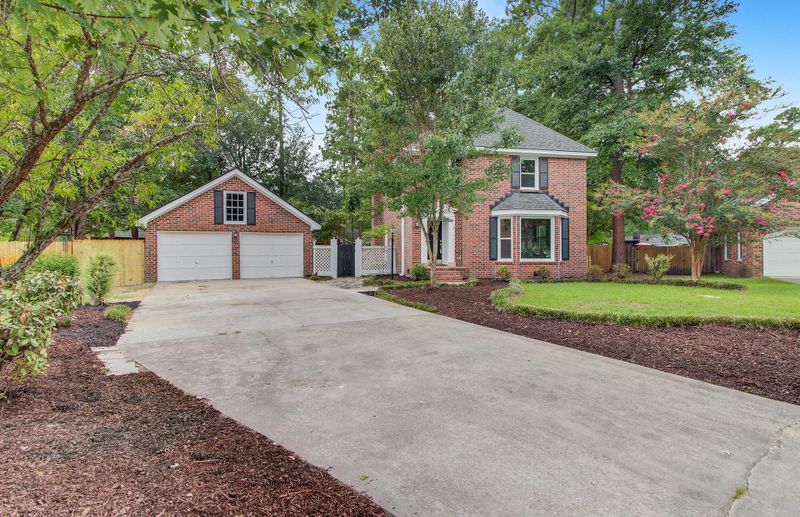 110 Thrush Ln, Summerville, SC 29485
