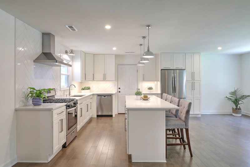 1953 Campion Hall Rd, Charleston, SC 29407
