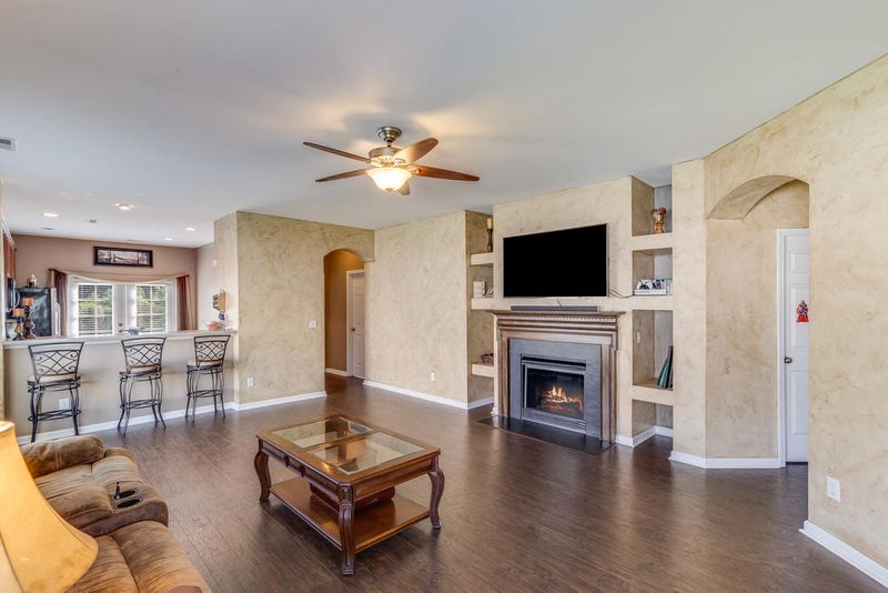 227 Meadow Wood Rd, Summerville, SC 29486