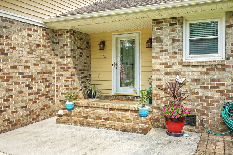 121 Wampee Curve, Summerville, SC 29485