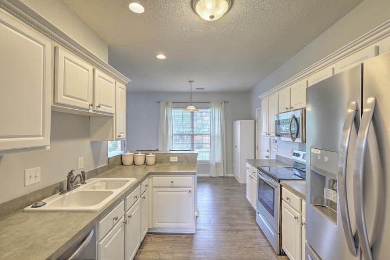322 Rose Marie Ln, Charleston, SC 29414