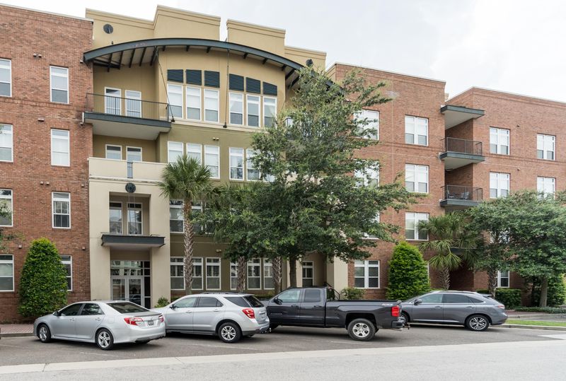 125 Pier View St #202, Charleston, SC 29492