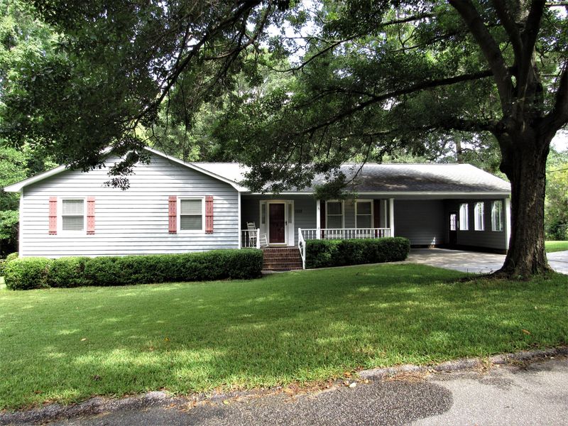1102 Ruth Landolina Dr, Hanahan, SC 29410