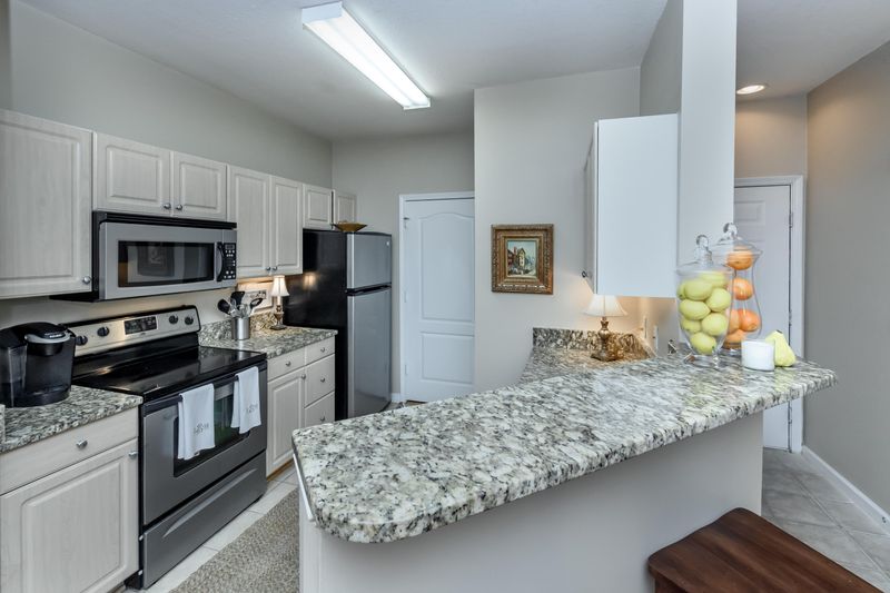 1300 Park West Blvd #212, Mount Pleasant, SC 29466