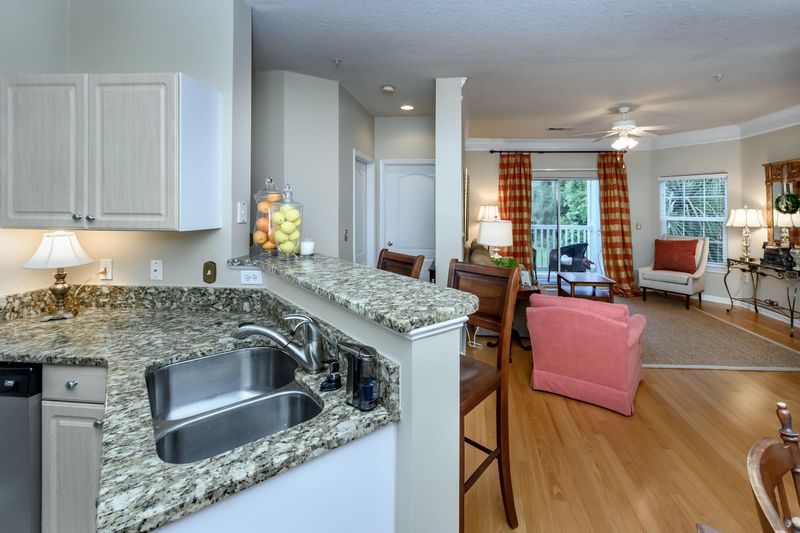 1300 Park West Blvd #212, Mount Pleasant, SC 29466