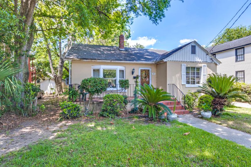 24 Dunnemann Ave, Charleston, SC 29403