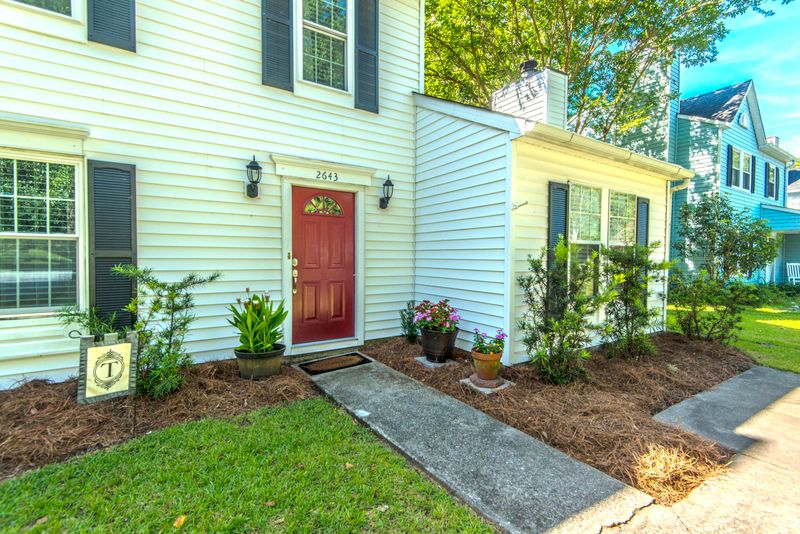 2643 Lake Myrtle Dr, Charleston, SC 29414