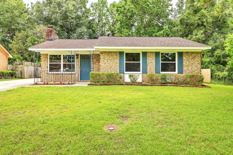8 Cyprus Ct, Goose Creek, SC 29445