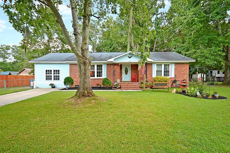 205 Columbia Dr, Ladson, SC 29456