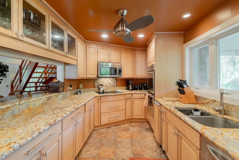 2419 Atlantic Ave, Sullivans Island, SC 29482