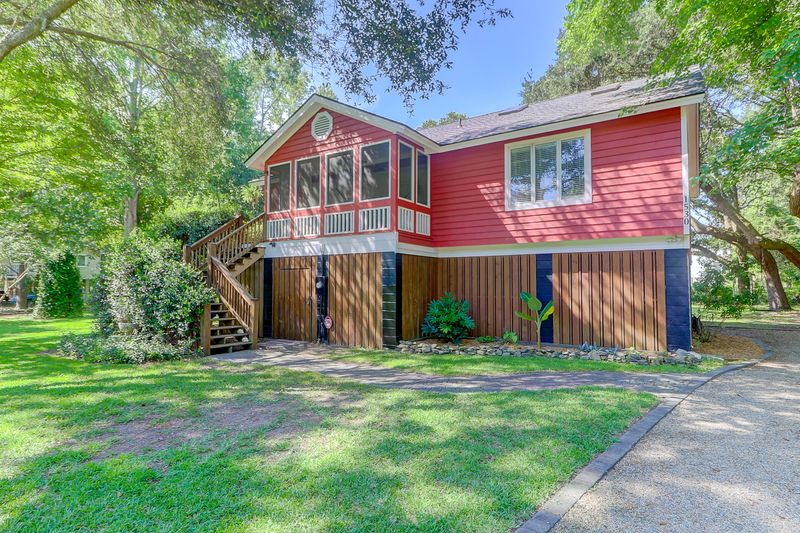 1530 Macoma Dr, Mount Pleasant, SC 29466