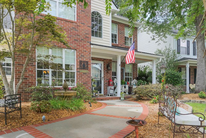 112 Guildford Dr, Goose Creek, SC 29445
